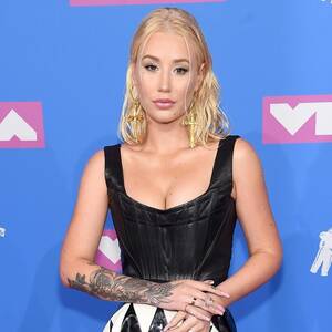 Iggy Azalea Tits Porn - Iggy Azalea says GQ nude photo leak left her feeling 'violated' | The  Independent