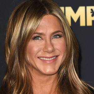 Jennifer Aniston Porno - Jennifer Aniston's changing face - expert reveals the secret to her ageless  beauty - Irish Mirror Online