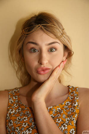 ksenia Gali - ... Dress-wearing bleached blonde shows her - Picture ...