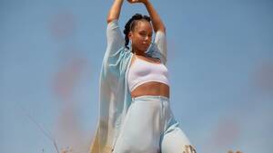 alicia keys anal - Alicia Keys, 39, Flaunts Abs While Promoting New Album On Instagram