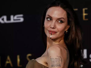 Angelina Jolie Real Sex - Eternals: Angelina Jolie proud of Marvel for refusing to censor LGBTQ  scenes from film for Saudi release | English Movie News - Times of India
