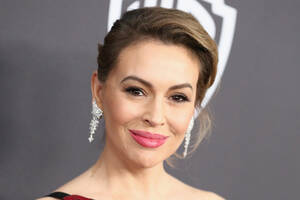 Alyssa Milano Porn Interracial - Alyssa Milano Explains Why She Didn't Name the â€œVery Visibleâ€ Actor Who  Allegedly Sexually Assaulted Her | Decider