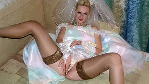 anal sex orgy wedding dress - Older amateur bride masturbating through her wedding dress