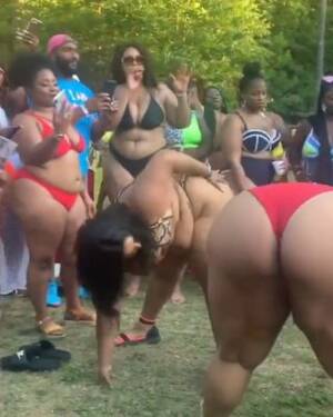 Bbw Pool Porn - Bbw Pool Fotos Porno - PICTOA