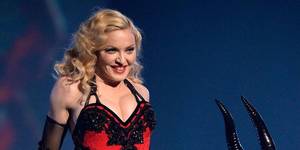 Hillary Clinton Monster Porn - Madonna Made a NSFW Promise to Anyone Who Votes for Hillary Clinton