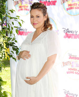 alyssa milano pregnant nude - Celebrities Over 40 and Pregnant: Baby Bump Pics