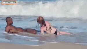 Mature Bisexual Beach - bisexual beach' Search - XNXX.COM