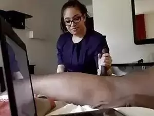 latina sex service - Curvy Latina Hotel Maid Gives First Class Room Service - Sunporno