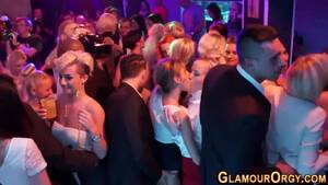 bride sucks - Bride sucks dick at party - vikiporn.com