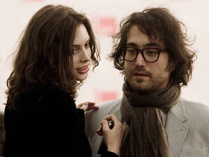 Charlotte Kemp Having Sex - sean-lennon-charlotte-kemp-muhl-corbis-460-100-460-70 | UNRULY HEARTS