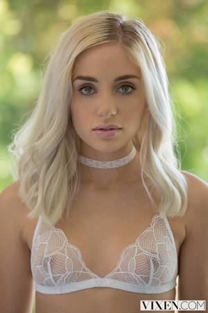 Game Of Thrones Naomi Woods Porn - Naomi Woods