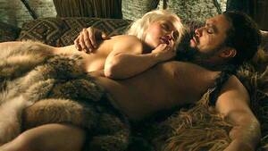 Game Of Thrones Nude - Emilia Clarke Sex on Game of Thrones - Daenerys Actress Reveals How She  Feels About Nudity on GoT