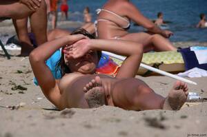 candid beach sports - Candid Pussy at the beach | MOTHERLESS.COM â„¢