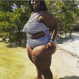 black mama bbw pear - cocobro4ssbbwnbbw: â€œDamn all dat yard â€