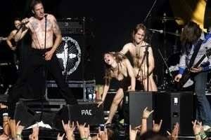 Concert Sex Porn - Couple had sex on stage during concert