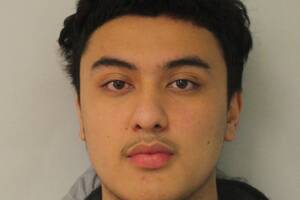 Blackmail Selfies - Teenager jailed over Snapchat blackmail plot to leak nude pictures of women  | Evening Standard