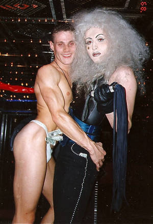 Gee Whiz Porn - Creamy skin! Misstress Formika and a dancer.