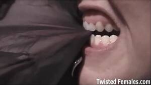 Horror Dungeon Porn - Lets take a tour of my friends scary sex dungeon - XVIDEOS.COM