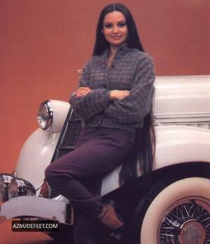 Crystal Gayle Feet Porn - CRYSTAL GAYLE Feet - AZNudeFeet