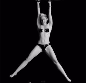 Miley Cyrus Enters Porn - Miley-Cyrus-7