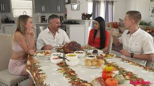 dinner - Family dinner porn - comisc.theothertentacle.com