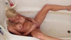 blonde shemale piss - Sexy Blond Shemale Pissing in Bath | xHamster
