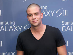 Glee Porn Captions Sex Toys - Mark Salling: 'Glee' star who pleaded guilty to child porn charges found  dead