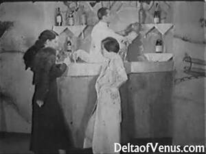 1930s Solo Porn - Vintage Porn from the 1930s - Girl-Girl-Guy Threesome - XNXX.COM