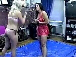 fat lesbian sluts facial - Chubby Lesbian Porn porn videos at Xecce.com