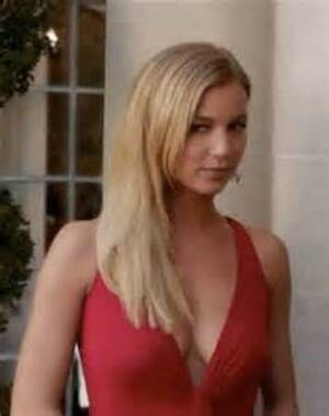 Emily Vancamp Porn Gif - Emily vancamp galagif.com