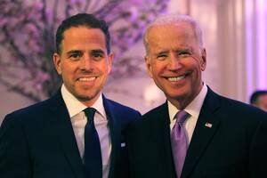 April Hunter Sex - Hunter Biden's sex video surfaces, seen saying Russian drug mafia may have  stolen his laptop that had other sex videos