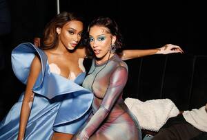 Mariska Hargitay Xxx Porn - Hot Pics: Mariska Hargitay, James Corden, The Biebers, More