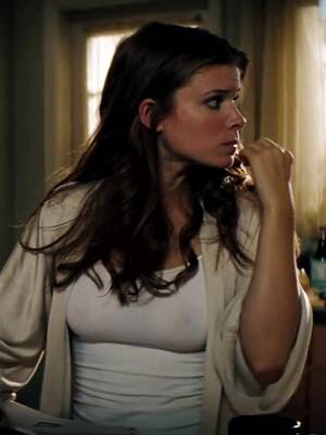 Kate Mara Porn Shoter - Celeb Nude Debut: Kate Mara in 'Shooter' - Porn GIF Video | nebyda.com