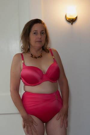 Mature Satin Lingerie Porn - the Beneifits Of Usin A Large Dildo suss out how