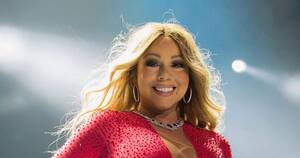 mariah cerry cheerleader upskirt panties - Mariah Carey flashes her crotch in tan tights as she suffers epic wardrobe  malfunction in revealing dress - Irish Mirror Online