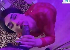 Arab Porn Tranny - Arab Shemale Porn