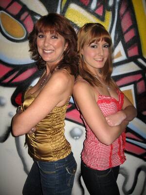 Elli Foxx Porn Star - Desi and Elli Foxx on RudeTV