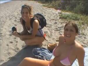 best handjob beach - Amazing Handjob at the Beach - HandjobHub