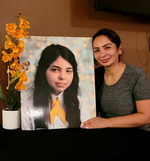 ebony office sex alicia taylor - Arizona teen Alicia Navarro reunited with mother 4 years after disappearance