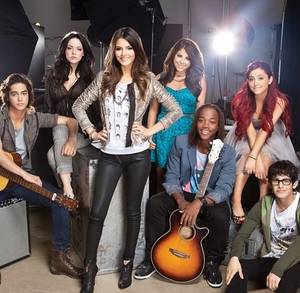 Leon Thomas Iii Victoria Justice Porn - victorious cast