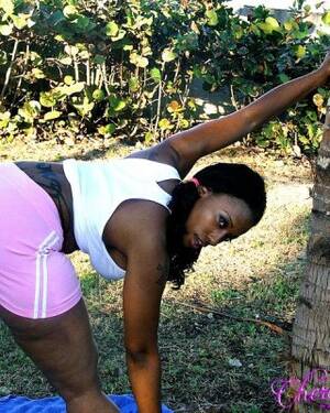 Cherokee D Ass Outdoor Porn - Big booty babe Cherokee D Ass working out outdoors Porn Pictures, XXX  Photos, Sex Images #2903266 - PICTOA