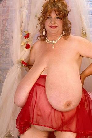 jumbo sagging tits - abelena.com_mel871721136_08_123_565lo.jpg