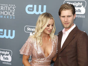 Kaley Cuoco Sex - Kaley Cuoco Jokes About Being a 'Loser' After Critics Choice Defeat | 106.3  The Groove