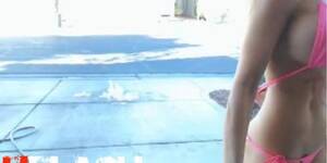 dared to get naked on the beach - Cam Girl Dared to get naked in front yard - Tnaflix.com