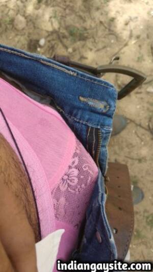 Indian Panties Porn - Indian Gay Porn: Sexy desi slut wearing bra and panties under formals and  exposing outdoor - Indian Gay Site