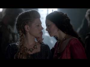 Katheryn Winnick Lesbian - Katheryn Winnick, Amy Bailey Lesbian Kiss - Vikings (2015) s03e04 (1080p)