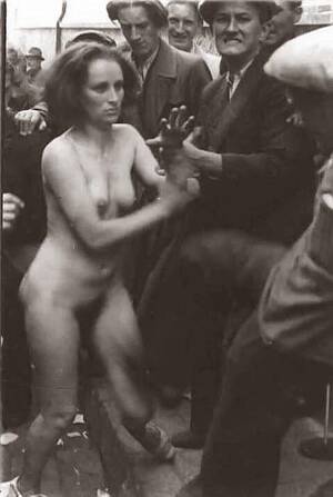 Nazis Stripping Women Porn - Jewish women being stripped naked by Ukrainians, 1941.[479x714] :  r/HistoryPorn