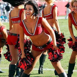 Cheerleader Pants Porn - Ex-NFL cheerleaders allege 'dark toxic culture' of hush money, misogyny