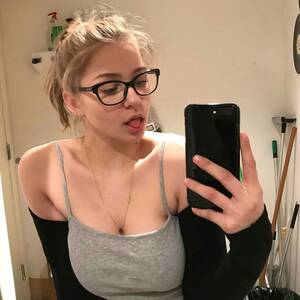 Blonde Hair Glasses Porn - Hair Glasses Eyewear Shoulder Blond Porn Pic - EPORNER