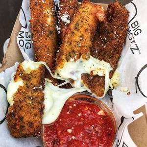 Mdw - All Of The Noms ðŸ“¸ on Instagram: â€œhappy MDW!! none of my bbq pics came out  nice enough for the gram..but i finally got big mozz at Smorgasburg and  they ...